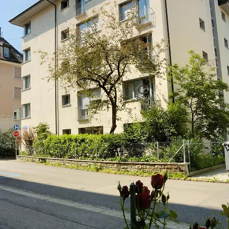 Stylish In Center - Crown 36 Zurich
