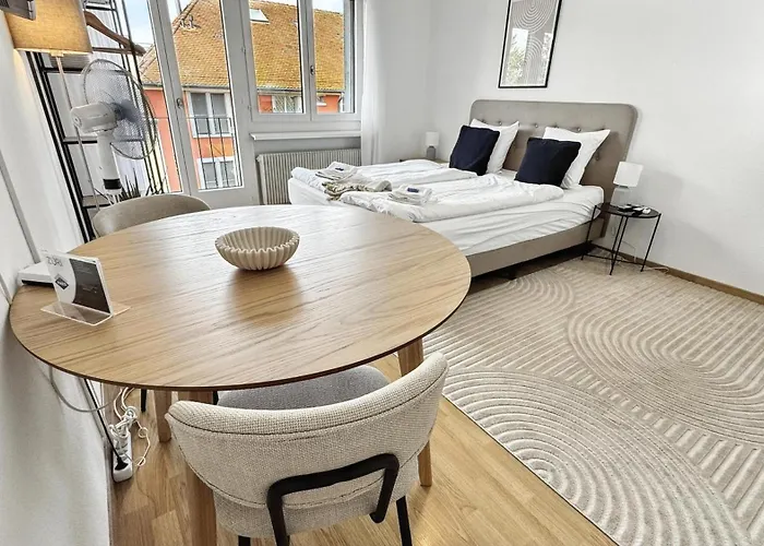 Stylish In Center - Crown 36 Apartmán